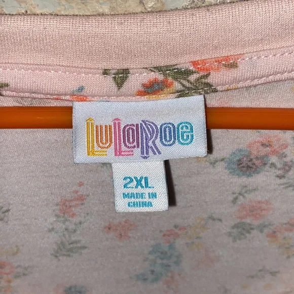 LulaRoe V Neck Tee - Picture 3 of 6